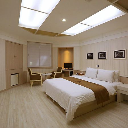 Bucheon Hotel Bagian luar foto